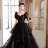 Vestido de Noite Francês Preto com um Acabamento de Alta Qualidade, Luxo Leve, Saia Bufante de Nicho Estilo Hepburn para Anfitriãs, Formatura e Cerimônias de Adultos na Primavera