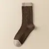 Calcetines de otoño e invierno para mujer hasta la pantorrilla, Calcetines de lana retro gruesos de tubo alto con bloques de color, Calcetines largos de cachemira dulces apilados de doble aguja