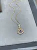Collar de Falda con Forma de Abanico Chapado en Oro de Alta Gama con Rubí, Estilo de Lujo Ligero, Cadena para Clavícula Colorida y Sofisticada