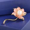Broche de Loto Pintado a Mano Vintage con Perla de Agua Dulce Pines de Corsage de Flores para Mujer de Alta Gama Accesorios de Alta Gama