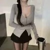 Moda Feminina Estilo Novo Dongdaemun Coreano, Elegante Decote em V Slim Fit, Valoriza a Silhueta, Fino, Levemente Transparente, Blusa Versátil de Manga Longa