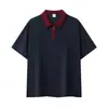 Camisa Polo de Bloques de Color con Media Cremallera Ropa de Trabajo con Cuello Bordado, Letras Estilo Universitario, Logo Personalizado, Mangas Cortas, Absorbente de Sudor, Hecho a Pedido