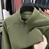Nueva sudadera de otoño e invierno para hombre con media cremallera y cuello alto, para hombres jóvenes y de mediana edad, hecha de terciopelo alemán con vellón añadido para abrigar, camiseta interior para hombre