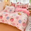 Juego de Ropa de Cama Gruesa de Invierno con Copos de Nieve de Leche de Felpa Cuatro Piezas Juego de Tres Piezas de Sábana de Felpa de Doble Cara, Franela, Felpa de Coral, Funda de Edredón