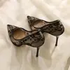 Nuevos zapatos de tacón alto para mujer con tacones finos, zapatos de salón sexys de punta fina con diseño hueco, bordado de malla, zapatos negros para mujer