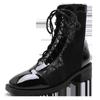 Novos Sapatos Femininos 2025 Verão Spliced Renda Malha Baixo Cano Botas Martin Salto Grosso Sola Grossa Bico Quadrado Malha Respirável Sandálias
