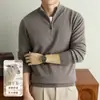 Camisa de malha de manga comprida 100% lã para homens, lã de ovelha pura, estilo old money, polo com zíper parcial e gola alta média