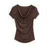 Camiseta de hombros descubiertos suave y elegante para mujer, nuevo estilo de verano, un solo hombro, lujo ligero, corte ajustado, top de manga corta plisado
