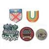 Fabricantes suministro insignia de dibujos animados creativa metal pintura epoxi broche de empresa insignia epoxi