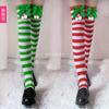 Calcetines navideños Calcetines de algodón a rayas verdes y rojos Calcetines de señora con pompón de piel y lazo de árbol de Navidad Accesorios navideños atrezo