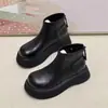 Novas Botas Curtas Quentes Anti-Frio com Solado Grosso para Comércio Exterior para Mulheres Outono/Inverno Couro Macio Plus Veludo Sapatos Femininos Confortáveis Antiderrapantes