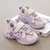 Sapatos de algodão para meninas 2025 novos confortáveis e frescos novos sapatos infantis crianças médias e grandes desenho animado menina sapatos de papai estilo primavera