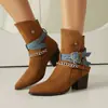 Botas Western de Cowboy Femininas Camurça Retrô Bico Fino Salto Grosso Salto Alto Fivela de Corrente Slip-On Botas Curtas Femininas Cano Curto