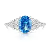 Anillo de flor de hielo de gema de color de venta caliente en transmisión en vivo para mujer, incrustado con diamantes de alto carbono, joyería de anillo de dedo de forma de huevo versátil y de moda