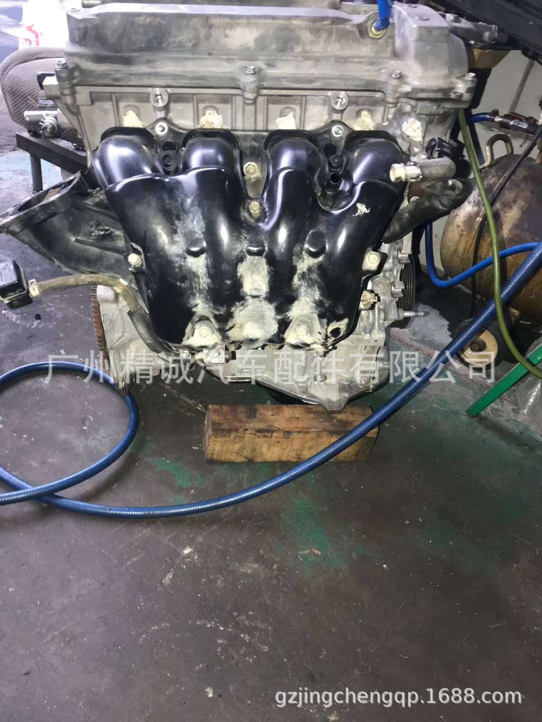 丰田大霸王ACR50 2.4发动机2