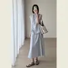 Conjunto Casual de Moda Minimalista para Mulheres Verão Azul Top de Regata Torcido Cinched na Cintura Saia de Cintura Alta Conjunto de Duas Peças
