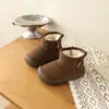 Botas de nieve para niños 2026 invierno nuevo zapatos para niños niñas preescolar zapatos de algodón más terciopelo más gruesos botines para niños simples antideslizantes