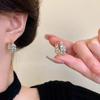 Pendientes geométricos con hebilla de oreja de estilo frío, sencillos, ligeros, de lujo, de gran sentido, para mujer, versátiles, venta al por mayor