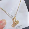 Colar minimalista estilo coreano em aço titânio com pingente de coroa para mulheres, único e fashion, corrente de clavícula da moda de celebridade da internet, acessório popular de comércio exterior
