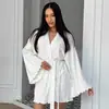 Conjunto de Tres Piezas de Bata, Ropa Interior y Shorts para Comercio Exterior Transfronterizo, Estilo Europeo y Americano, Nuevo Tejido de Punto para Pijama Primavera 2025, Ropa de Casa para Mujer