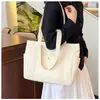 Bolsas de lona para mujer al por mayor transfronterizas, bolsos de hombro versátiles de gran capacidad, adecuados para llevar libros, uso estudiantil, ir al trabajo y como bolsa de tote para principiantes