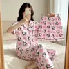 Pijama Desenho Hello Kitty para Mulheres Verão Manga Curta Conjunto de Roupas para Casa Conjunto de Três Peças Feminino Solto Casual Roupas para Casa
