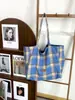 Bolsa tote de lã xadrez vintage, versátil para outono e inverno, casual de grande capacidade, estilo universitário, estilo coreano, adequada para aula e trajeto, bolsa de ombro