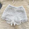 Traje Estilo Resort de Playa, Top Halter Sexy sin Espalda, Pantalones Cortos de Ganchillo Huecos de Pierna Ancha Retro, Conjunto de Dos Piezas a la Moda