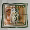 Pañuelo cuadrado estampado de leopardo bufanda coreana femenina de seda versátil pañuelo para el pelo bufanda retro flor de anacardo pañuelo cuadrado pequeño venta al por mayor