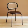 Silla de comedor de ratán nórdico para uso doméstico, estilo vintage de lujo ligero, popular en redes sociales, adecuada para restaurantes de casa de huéspedes, silla de ratán tejido retro en el respaldo, silla de hotel estilo americano
