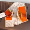 Estilo K de Lenço Quadrado Pequeno 70cm Feminino Novo Verão Versátil Lenço Presente Moda Retro Profissional Lenço Atacado Externo