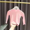 Camiseta para Niñas de Primavera y Otoño, Ropa Elegante para Bebés, Moda Única Infantil, Color Sólido Macarrón, Camiseta Básica de Cuello Medio con Volantes