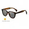 2026 Nuevas Gafas de Sol Fotocromáticas de Montura Cuadrada Moda Europea y Americana Accesorios de Personalidad para Hombres Propionato Incrustado con Pin Gafas de Sol Tendencia Protección Solar Transfronterizo