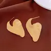Pendientes Irregulares Plegados Simples Chapados en Oro Real de 18 Quilates Pendientes de Personalidad de Moda Europea y Americana Pendientes de Lujo Ligero de Alta Gama