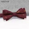 Estilo Coreano Retro Ropa Formal de Negocios para Hombre Banquete Boda Traje de Novio Corbata de Moño Fábrica de Corbatas en Stock Listo Venta al por Mayor