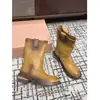 Botas estilo Martin para mujer Maillard, nuevo modelo otoño e invierno 2026, botas slip-on de punta redonda y suela gruesa de nicho, botas de jinete versátiles envejecidas
