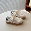 Zapatos Alemanes de Primavera para Niños Hombres 2026 Nuevo Estilo Zapatos de Moda para Niñas Estilo Coreano Lentejuelas Estrella Zapatos Blancos Zapatos Deportivos de Moda