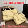 Bolsa de ombro 26P de couro original, luxo leve francês, produto de Guangzhou, bolsa baguette vintage de couro de vaca caviar, bolsa de mão para usar sob o braço