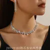 Collar con Colgante de Zirconia de Cristal Engastado en Garras Sencillo Versátil Exquisito Set de Dos Piezas Pendientes Accesorios para Vestido de Novia Vestido de Noche