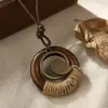 Collar con Colgante de Hoja con Forma de Gota de Agua, Sombrero Redondo de Madera, Cadena para Clavícula Estilo Étnico, Cadena Larga Retro para Suéter, Mujer