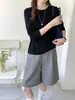 Suéter 100% lana pura lavable a máquina para mujer, dobladillo enrollado, cuello redondo, manga larga, camiseta base tejida, top versátil y favorecedor para el otoño