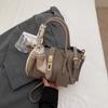Bolso de Mano de Diseño Nicho para Mujer 2025 Nueva Moda Bolso Balde Retro Estilo Occidental Bufanda de Seda Decorativa Bolso de Hombro Cruzado