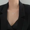 Collar con Colgante de Fortuna de Perla para Mujer, Colgante Redondo Hueco de Carácter de Fortuna de Lujo Ligero, Elegante Cadena para Clavícula Estilo Retro Chino, Accesorio para el Trabajo