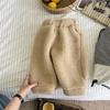 2026 Roupas Infantis Outono e Inverno Estilo Coreano Lã de Cordeiro Espessada Calças de Algodão de Inverno para Meninas e Meninos 5655