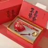 Juego de Cerámica Roja de Cuenco para el Primer Cumpleaños del Bebé, Cuenco para Fideos Infantil con Sentido de Ceremonia, Juego de Tres Piezas con Cuenco para Cumpleaños, Palillos y Cuchara