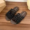 Chinelos femininos de sola macia, confortáveis para os pés, sandálias de sola plana, absolutamente lindas, combine com saias, novo estilo 2026, use no verão, praia, chinelos