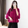 Camiseta de Estilo Europeo y Americano de Lujo Ligero con Cuello Redondo y Mangas Abullonadas para Mujer, Nuevo Modelo Primavera 2026 con Volantes Plisados, Diseño Único, Top Elegante