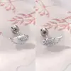 Brincos de Argola Únicos e de Nicho em Formato de Asa para Mulheres com Design de Fecho Torcido, Adequados para Múltiplos Piercings e Empilhamento