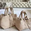 2026 Nuevo Modelo Bolso de Mano Acolchado de Cuero para Mujer, Cruzado al Hombro, Moda Versátil, Bolso Diario para Mujer en Stock