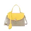 Bolsa Pequena Tecida de Luxo Feminina 2024 Nova Moda Versátil Costura Contraste de Cor Bolsa Quadrada Pequena Bolsa de Mão Bolsa de Praia